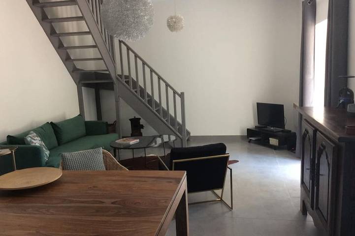 Location de vacances pour 4 personnes, avec terrasse ainsi que piscine et jardin à Graveson - 4