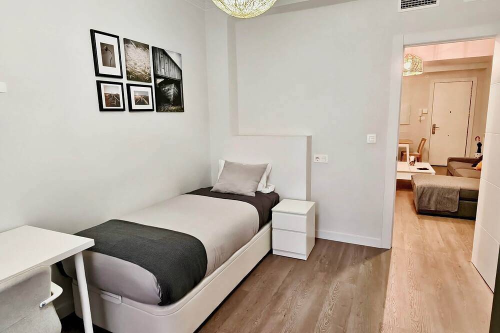 Entire apartment, La Esquina de Saqusta in Saragossa, Saragossa Province