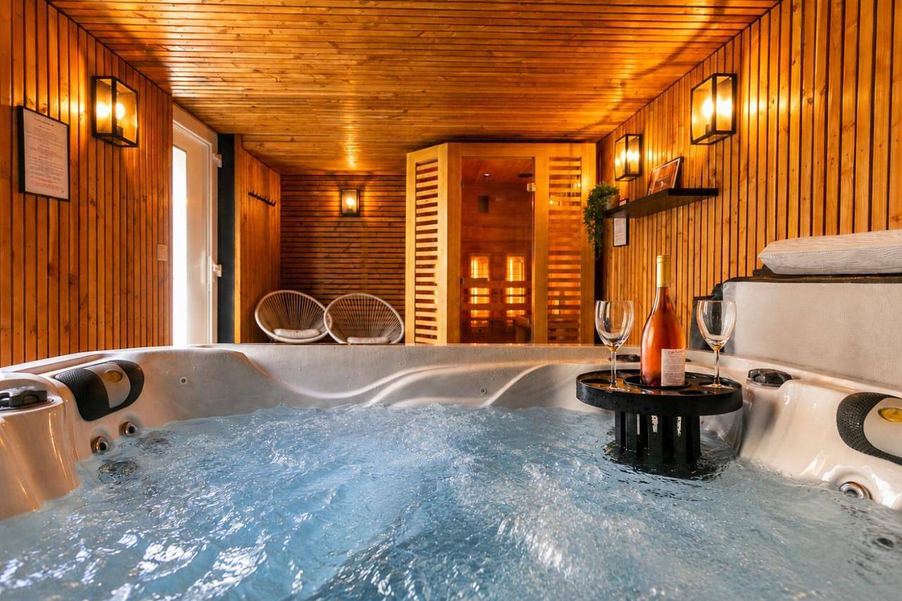 La Bulle Détente : Maison avec Jacuzzi et Sauna in Montrichard, Région de Blois