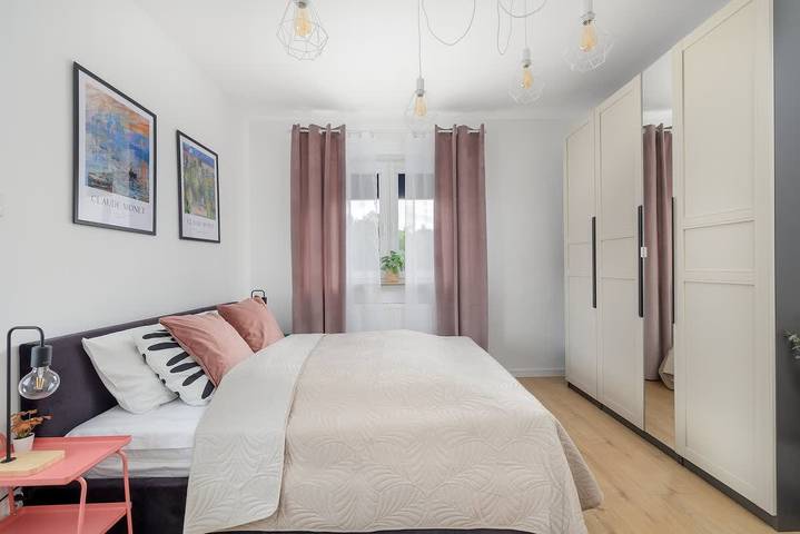 Appartement entier, Comfortable Apartment | Glazed Balcony, Workspace in Szczecin, Baltic Sea Pomerania