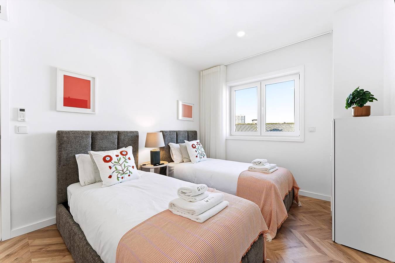 Apartamento entero, Apartamento de vacaciones para 6 personas con balcón in Oporto, Distrito de Porto