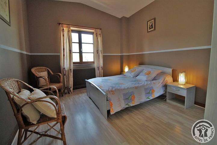 Location de vacances pour 7 personnes, avec jardin à Saint-Germain-Nuelles - 2