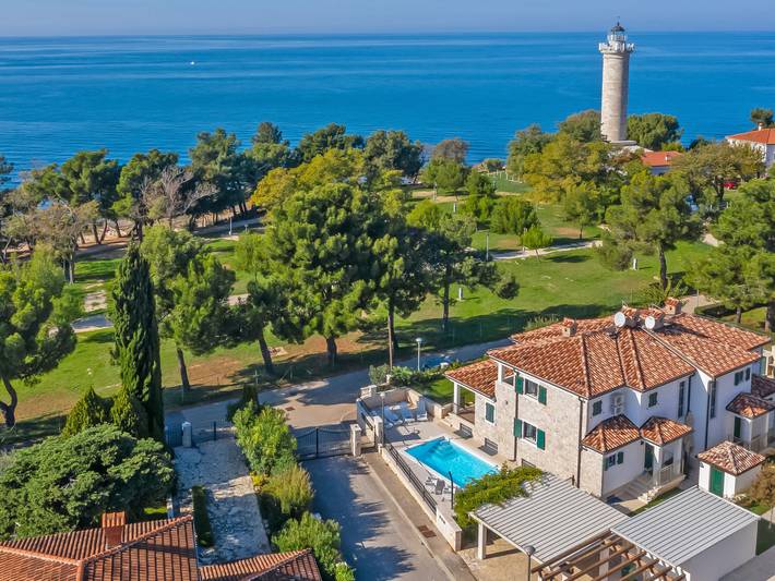 Ferienhaus für 8 Personen, mit Terrasse und Garten in Umag