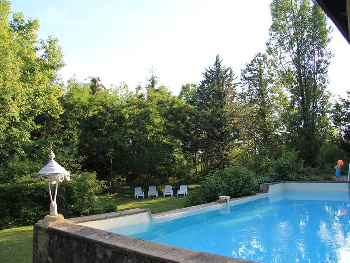 Location de vacances pour 10 personnes, avec jardin et piscine à Bouzic - 4