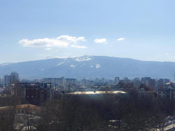 Ferienwohnung für 4 Personen, mit Balkon und Terrasse sowie Ausblick in Sofia