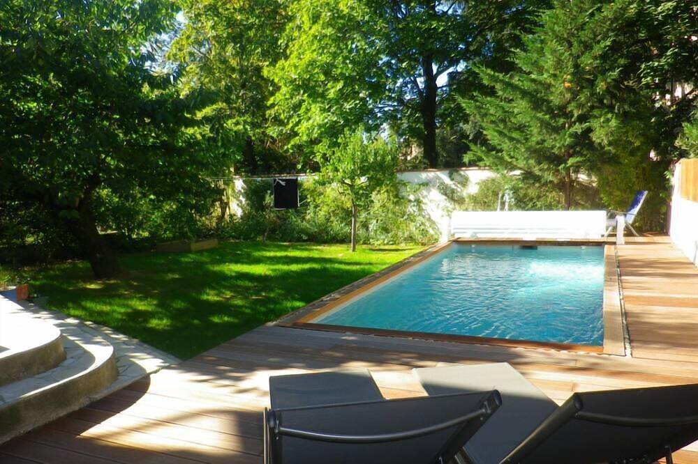 Maison avec piscine jardin , idéal famille au calme à Toulouse , in Toulouse, Toulouse et ses environs