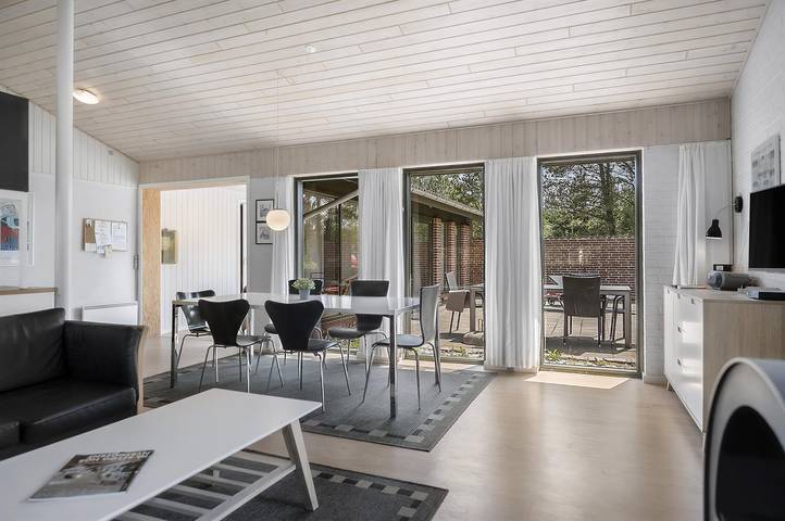 Stunning home in Rømø w/ Wifi, 3 Bedrooms and Sauna in Sønderstrand, Havneby