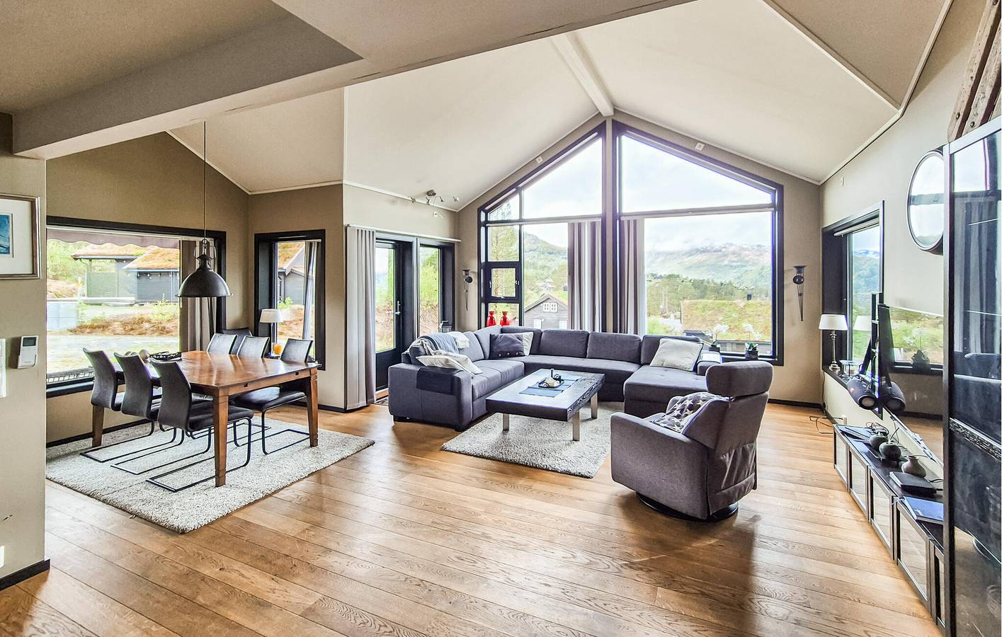 Ferienhaus für 12 Personen mit Terrasse in Odda