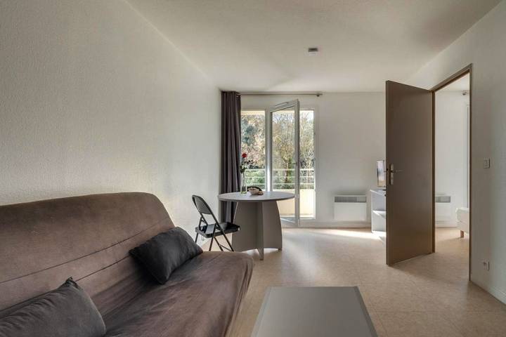 Gîte pour 2 personnes, avec piscine à Valbonne - 3