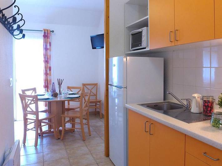 Gîte pour 6 personnes, avec bassin pour enfant à Nedde - 4