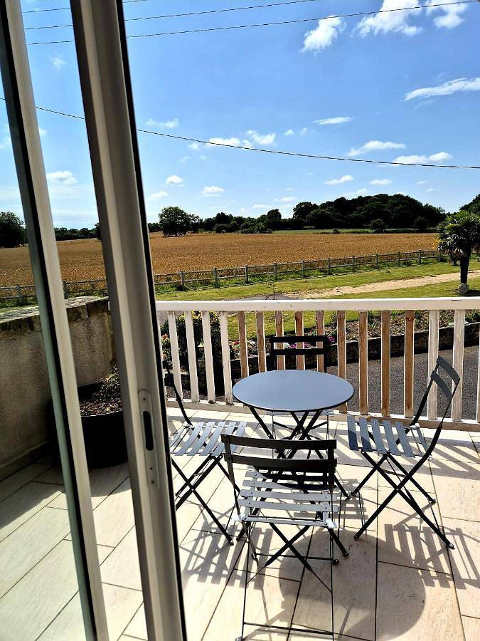 Location de vacances pour 6 personnes, avec piscine ainsi que jardin et vue à Mégrit - 4