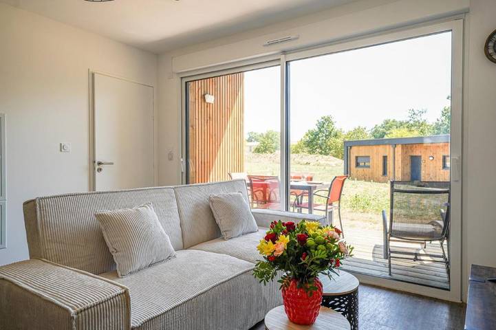 Location de vacances pour 4 personnes, avec Terrasse et Jardin dans Golf de La Domangère - 3