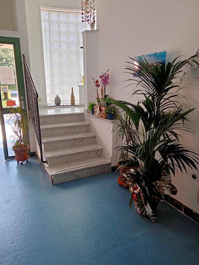 Hotel für 2 Personen, mit Terrasse und Garten sowie Ausblick in Marina di Massa - 4
