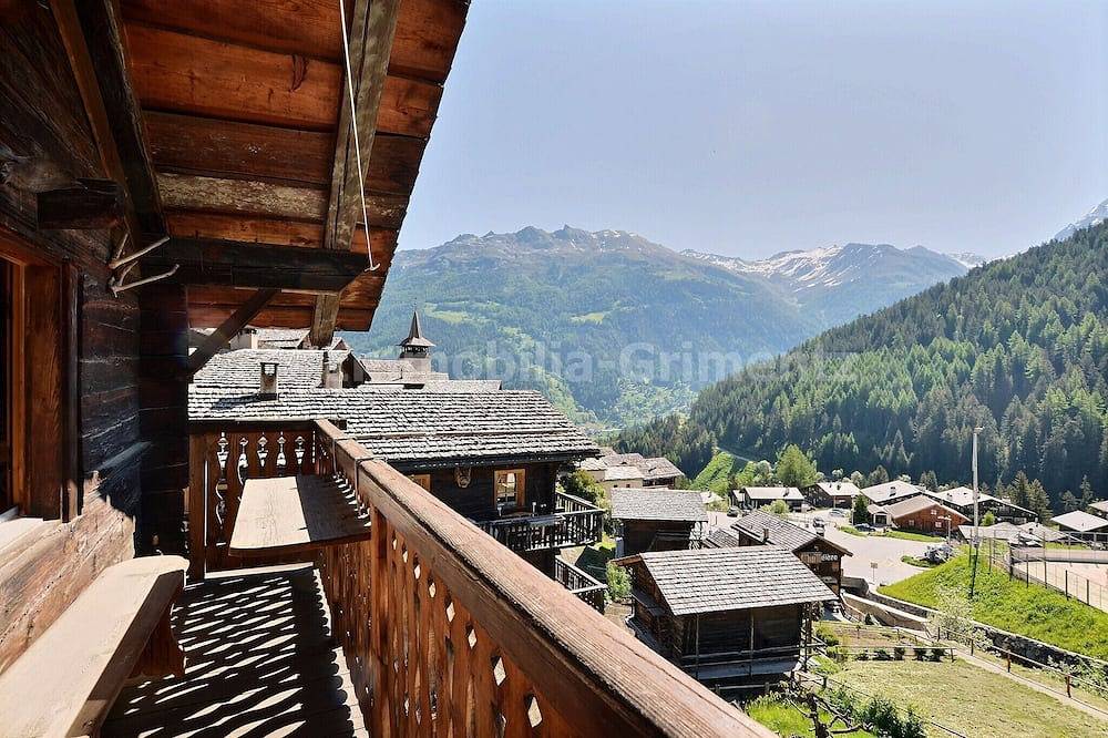 Ganze Wohnung, Sehr einfache Wohnung für 4 Personen, Küche mit Essecke, kleines Wohnzimmer mit 2 Betten, 1 Etagenbe in Grimentz, Anniviers