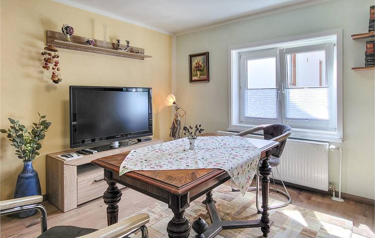 Gemütliche Wohnung mit Parkplatz, Garten, Terrasse, Küche & Internet - 1,5km nach Möbisburg-Rhoda in Erfurt, Thüringer Kernland