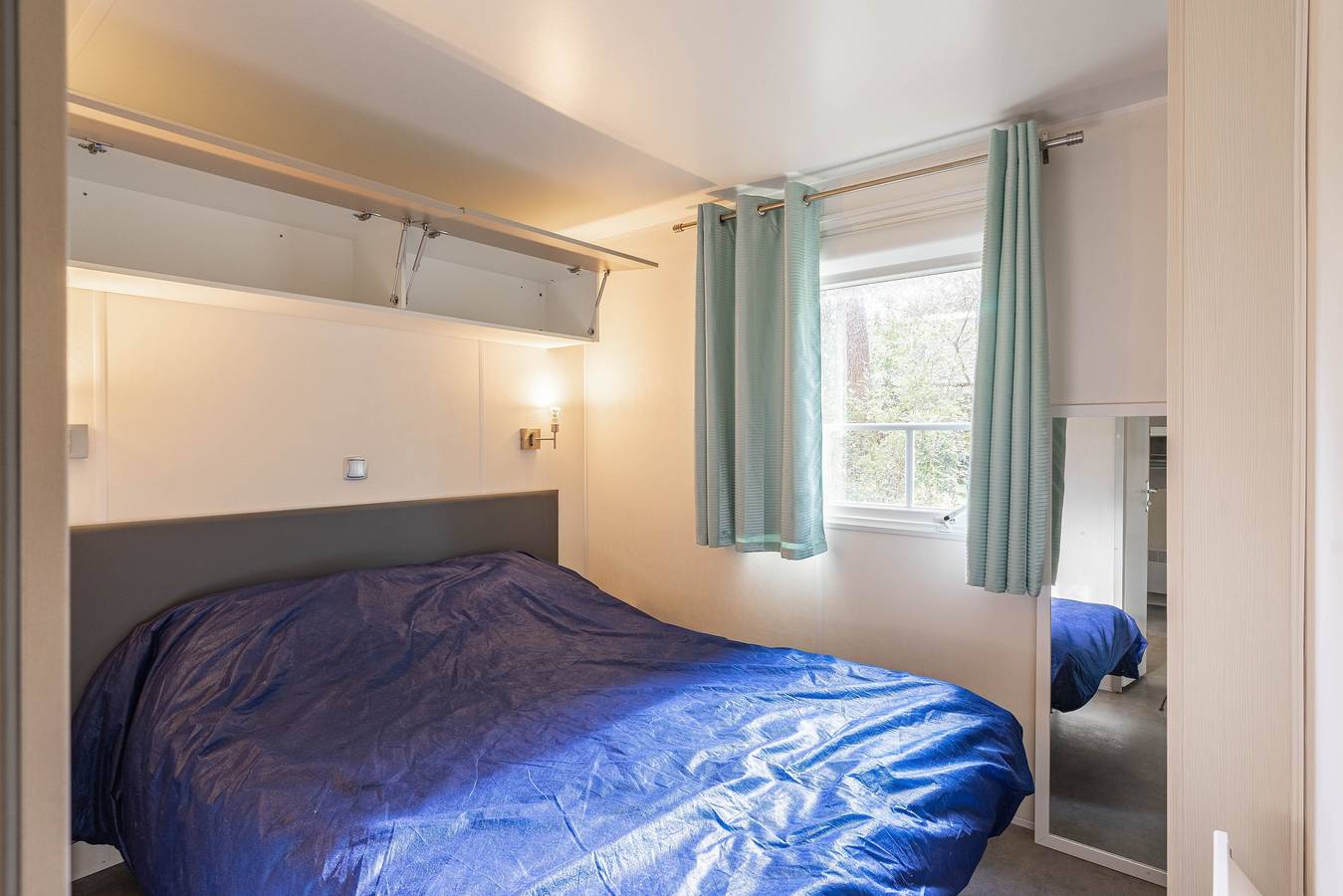 Mobil-home 'Bonne Anse La Palmyre' avec piscine partagée, terrasse privée et jardin privé in Les Mathes, Côte de Beauté
