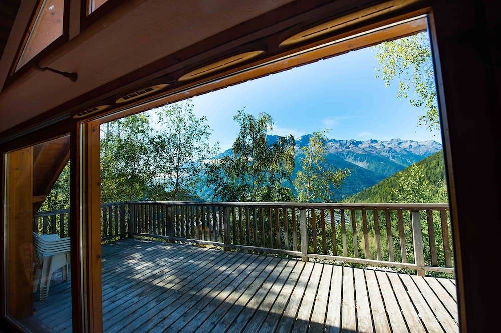 Oz/Alpe d'Huez 200m slopes, up to 25pers, Jacuzzi, rooms with bathroom in Oz, Écrins National Park