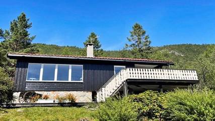 Ferienhaus für 4 Personen, mit Terrasse und Ausblick in Bremanger