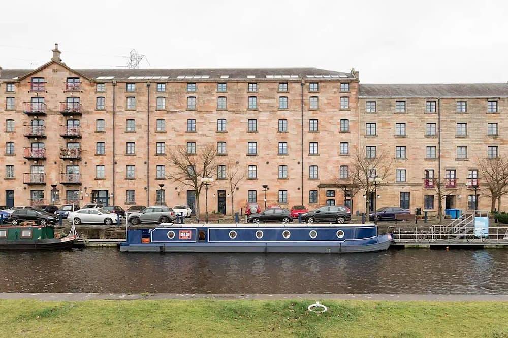 Floating Retreat: Glasgow's Hidden Gem - Urban Life Meet Canalside Tranquility in Glasgow, Greater Glasgow und Clyde Valley