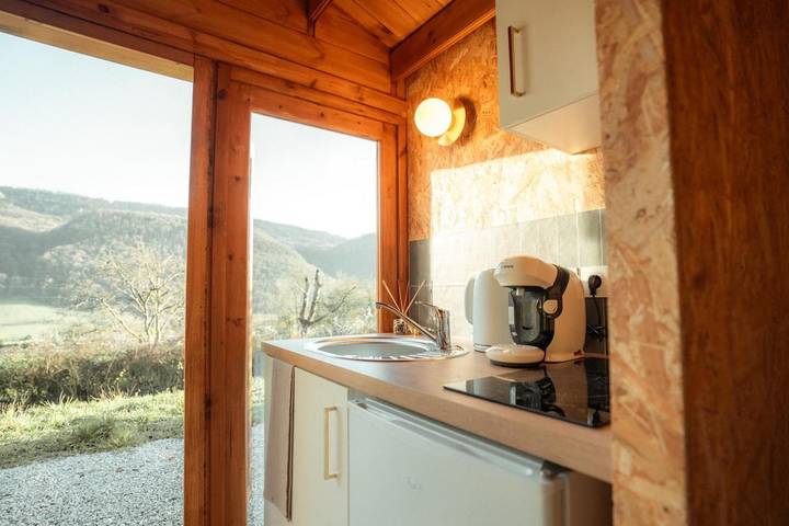 Gîte pour 2 personnes, avec jardin et vue, animaux acceptés à Chalezeule - 2