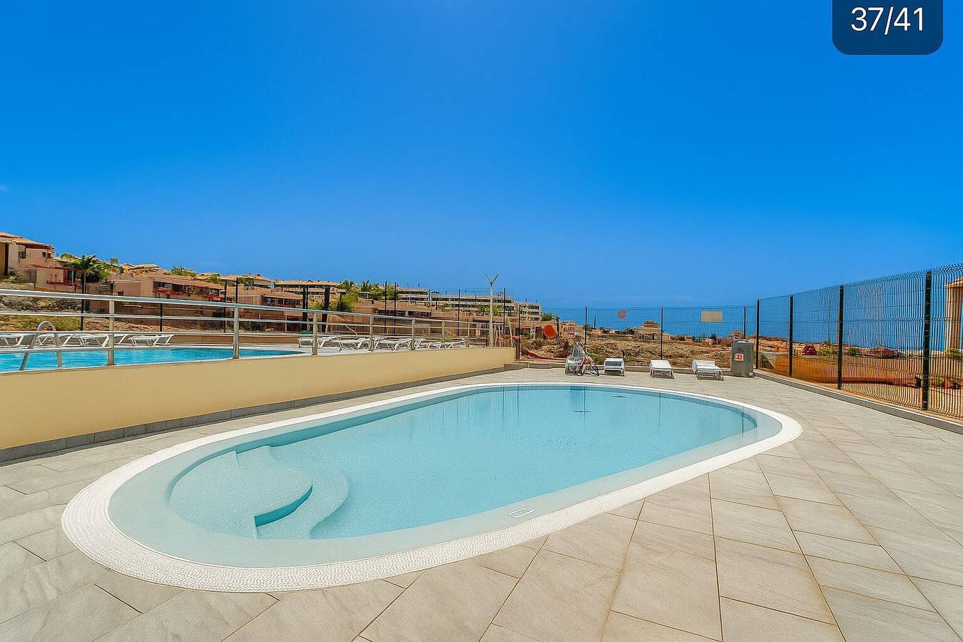 Appartamento intero, Appartamento per vacanze 'Sol Paraiso Sunset View' con piscina in comune, terrazza privata e Wi-Fi in Playa Paraíso, Adeje