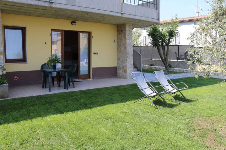 Appartamento intero, Appartamento per vacanze con terrazza, internet, in Lazise, Prealpi Gardesane