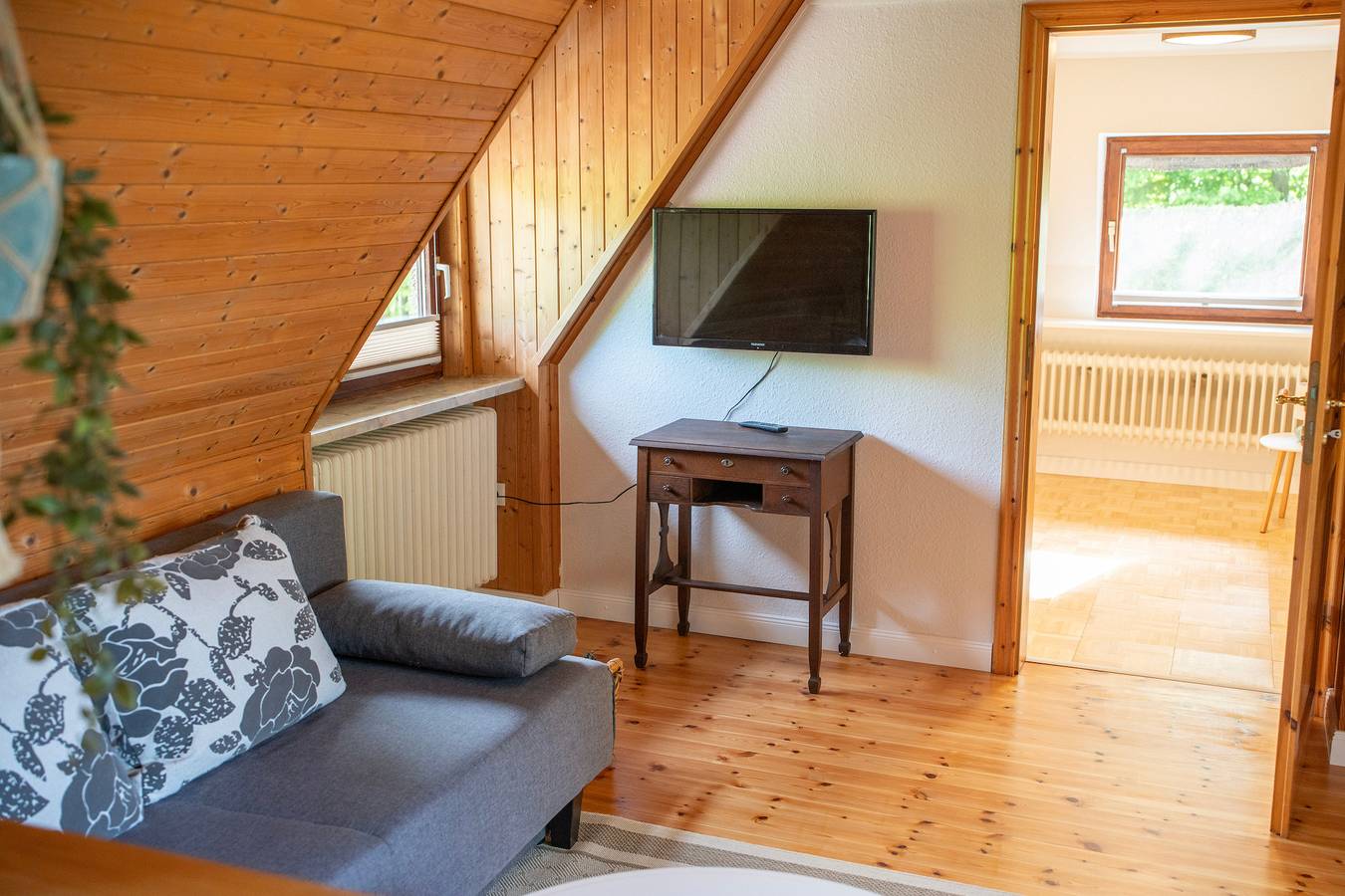 Ganze Ferienwohnung, Ferienwohnung "Opas Reetdachkate" in Jübek, Grünes Binnenland