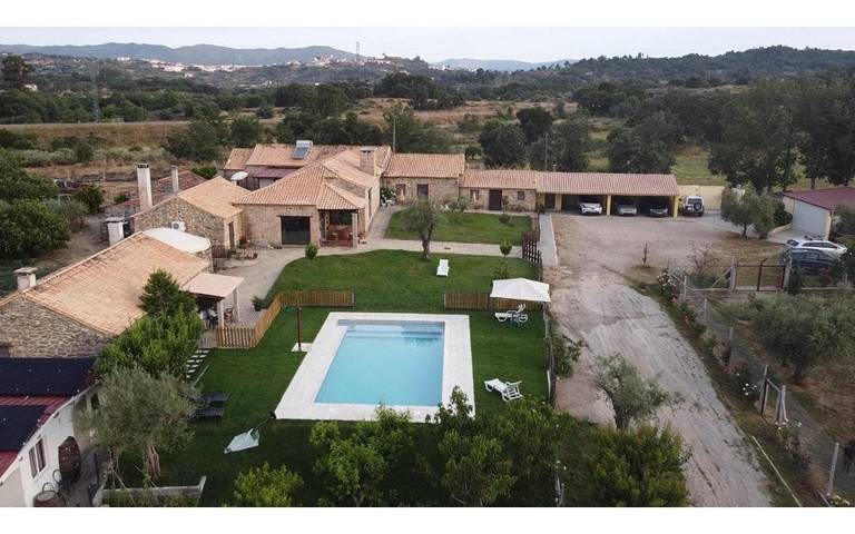 Location de vacances pour 2 personnes, avec jardin ainsi que vue et piscine, animaux acceptés dans Belmonte - 3