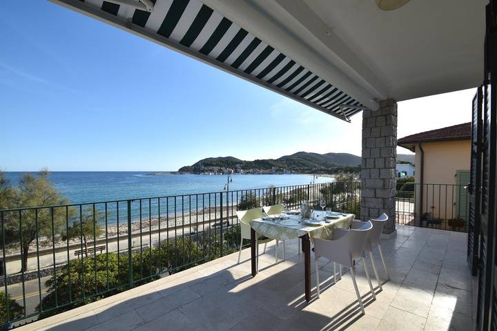 Ferienwohnung für 6 Personen, mit Garten und Ausblick in Marina di Campo - 2