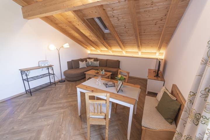 Ganze Ferienwohnung, Ferienwohnungen Beim Plößl - Beim Plößl - Rosengarten in Truchtlaching, Seebruck