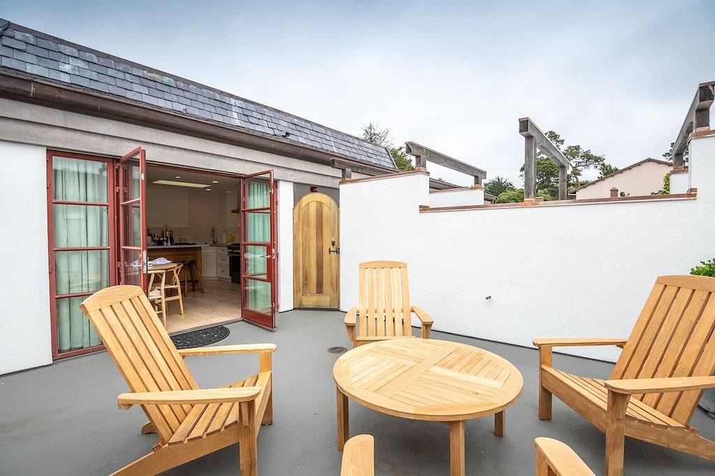 Ganze Wohnung, Carmel-By-The-Sea~~ Corner of Mission & 7th. ~~ 2 Bedroom Luxury Apartment in Monterey County