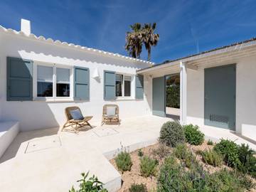 Villa in Sant Lluís, Menorcas Küste für 8 