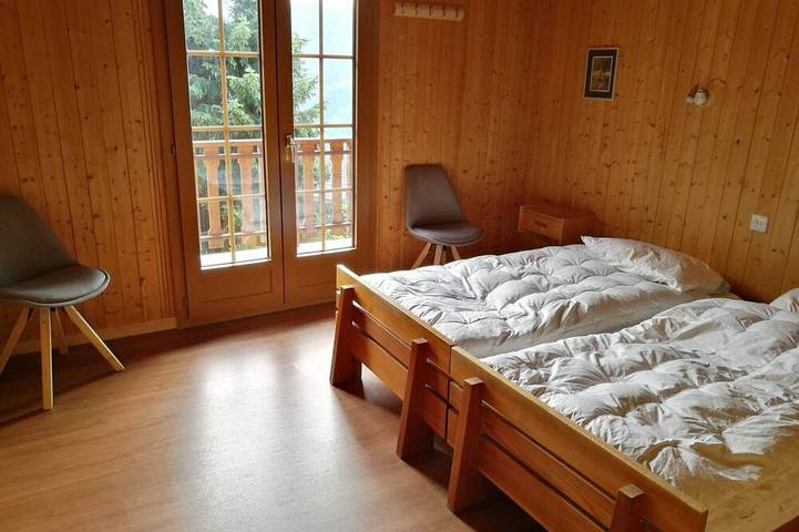 Draußen: Chalet für 6 Personen in der Nähe der St-Luc-Standseilbahn, Terrasse mit Gartenmöbeln und G in Saint Luc, Anniviers