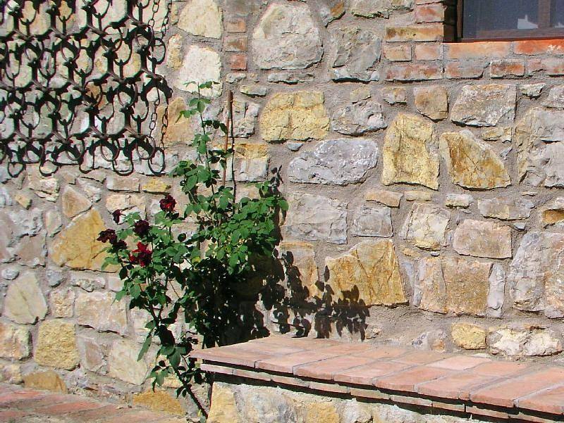 Ganze Ferienwohnung, Ferienwohnung mit großer eigener Laube und Holzofen in Monteleone d'Orvieto, Perugia Provinz