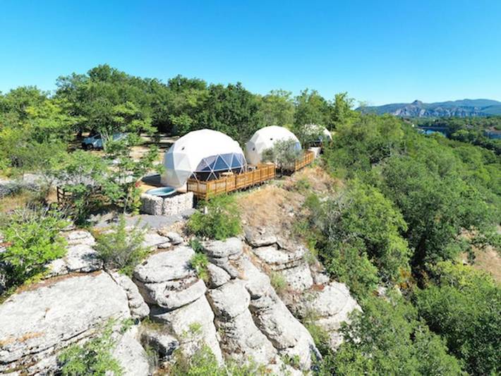 Camping pour 4 personnes, avec bassin pour enfant ainsi que jacuzzi et jardin à Ruoms - 2