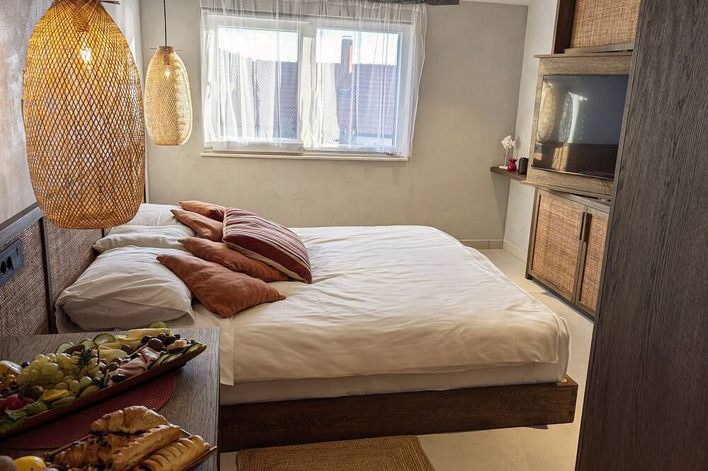 A Luxurious Mediterranean Escape on a Serene Island - Seaside Bungalow /1 in Drvenik Mali und Veli