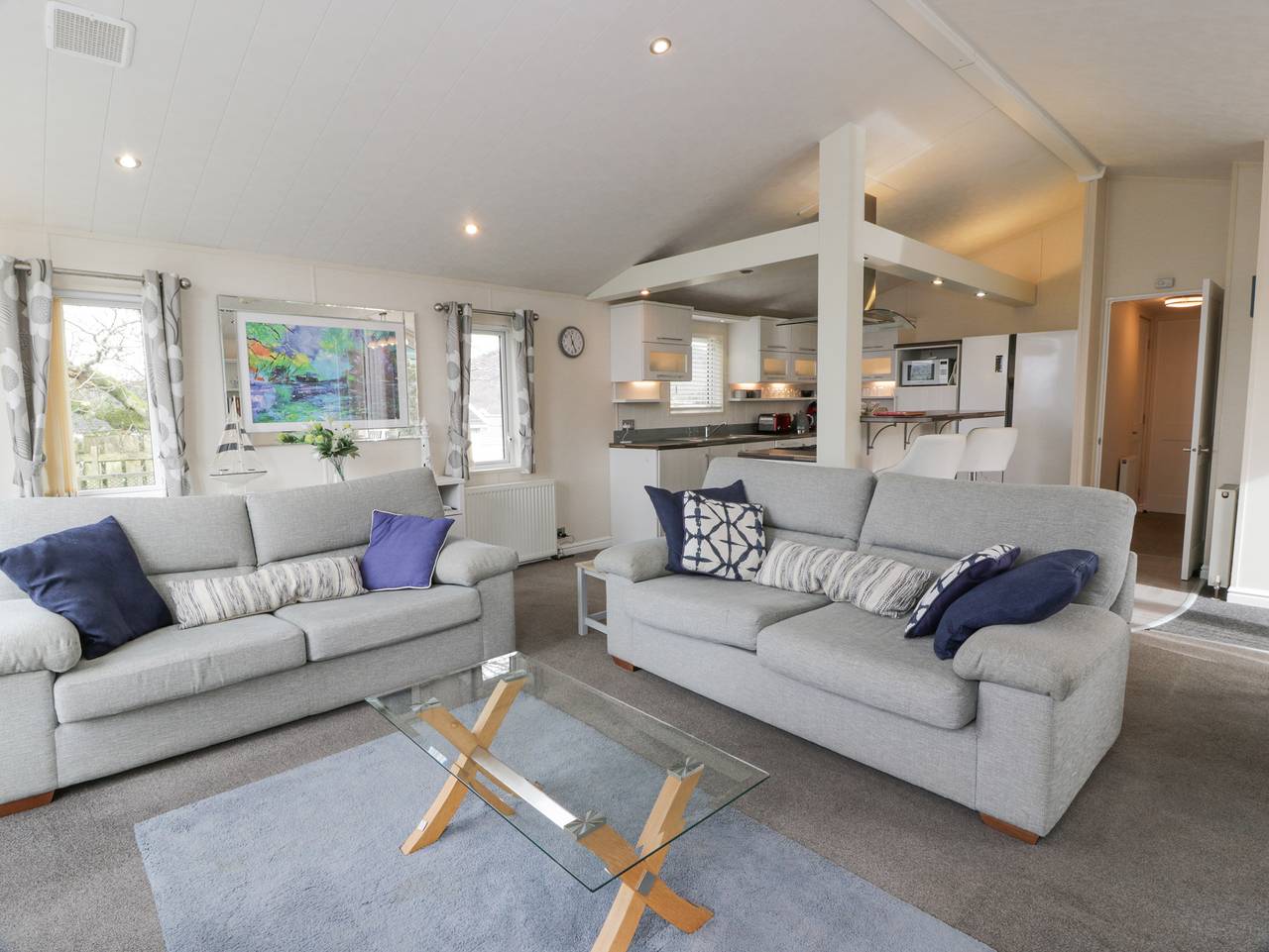 Oyster Bay Lodge in Kippford, Dumfries and Galloway