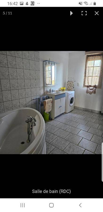 Location de vacances pour 11 personnes, avec jardin et piscine, animaux acceptés à Sauzé-Vaussais - 4