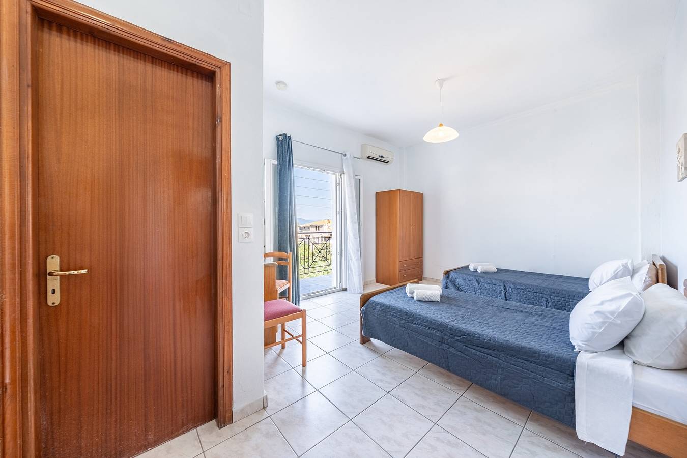 Ganzes Studio, Einzimmerapartment '4 Standard' mit gemeinsamer Terrasse, Wi-Fi und Klimaanlage in Kavos, Korfu