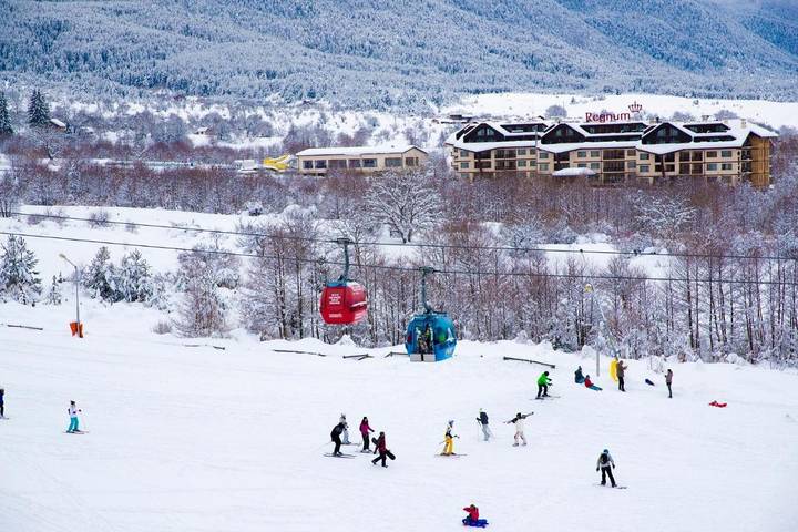 Hôtel pour 2 personnes, avec jacuzzi et sauna ainsi que jardin et piscine dans Bansko