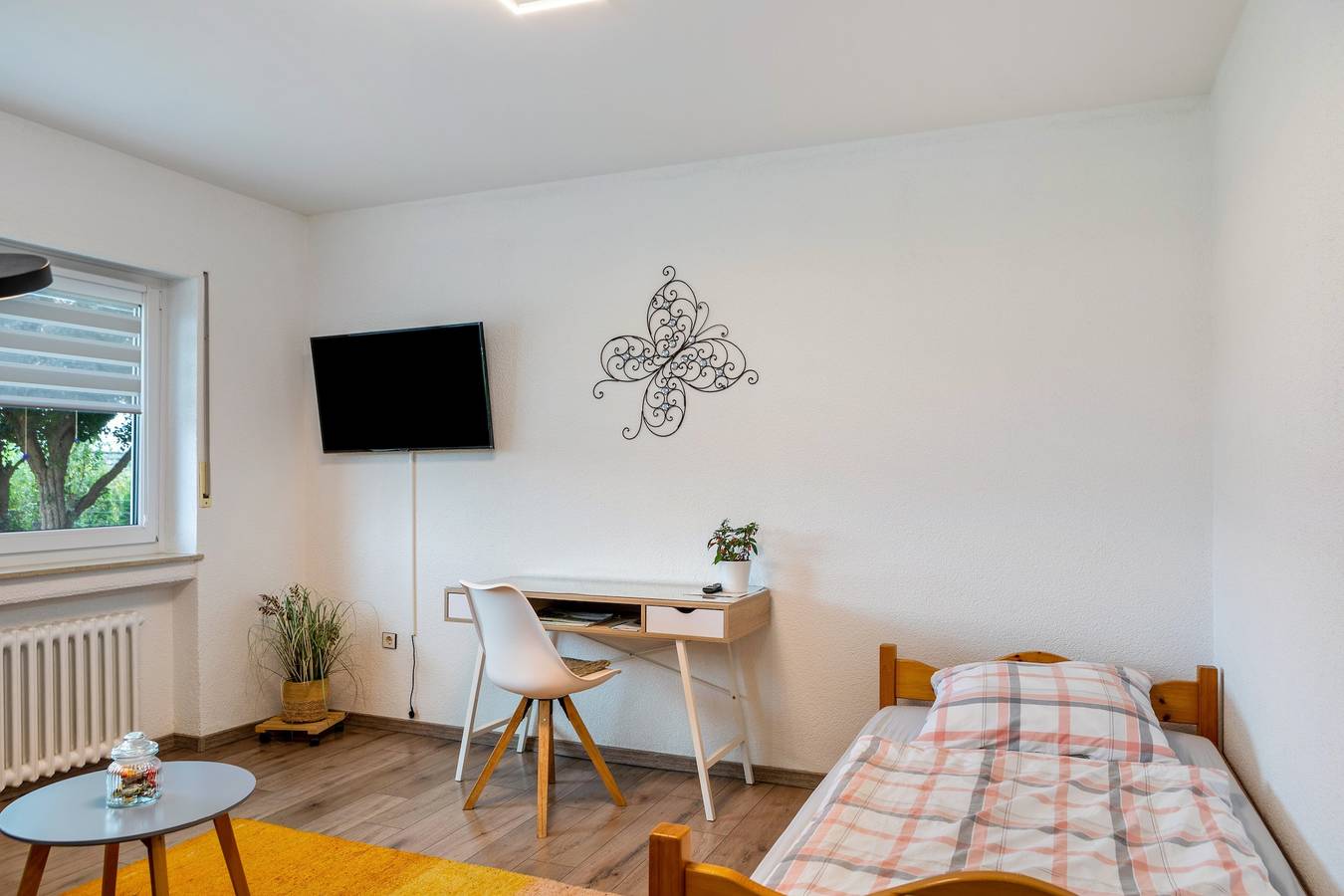 Ganze Wohnung, Ferienwohnung 'Wasserturmblick' mit Bergblick, privater Terrasse und Wlan in Bebra, Hessisches Bergland
