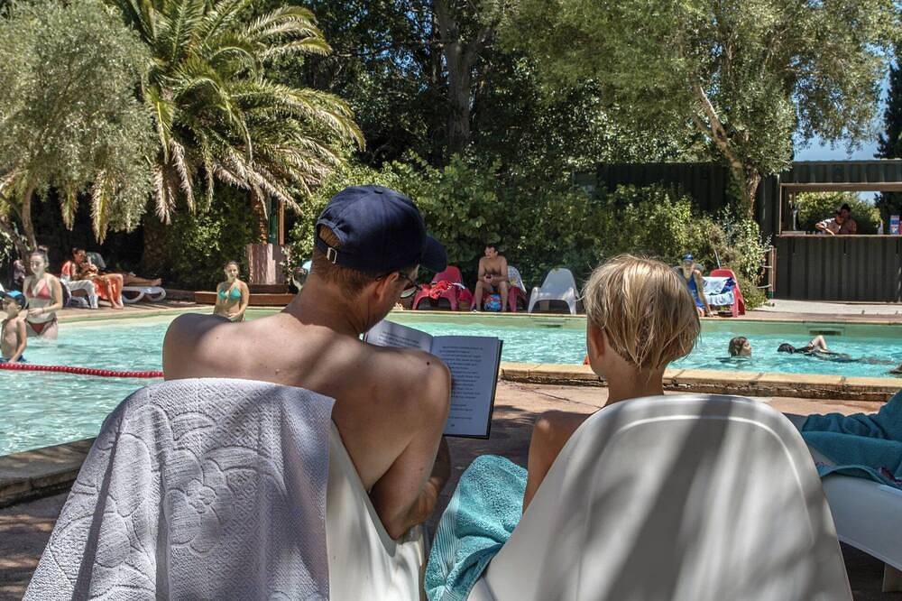 Zecamping 3 étoiles piscine animaux acceptés tente 12m2 2 pers in Tuchan, Côte méditerranéenne (France)