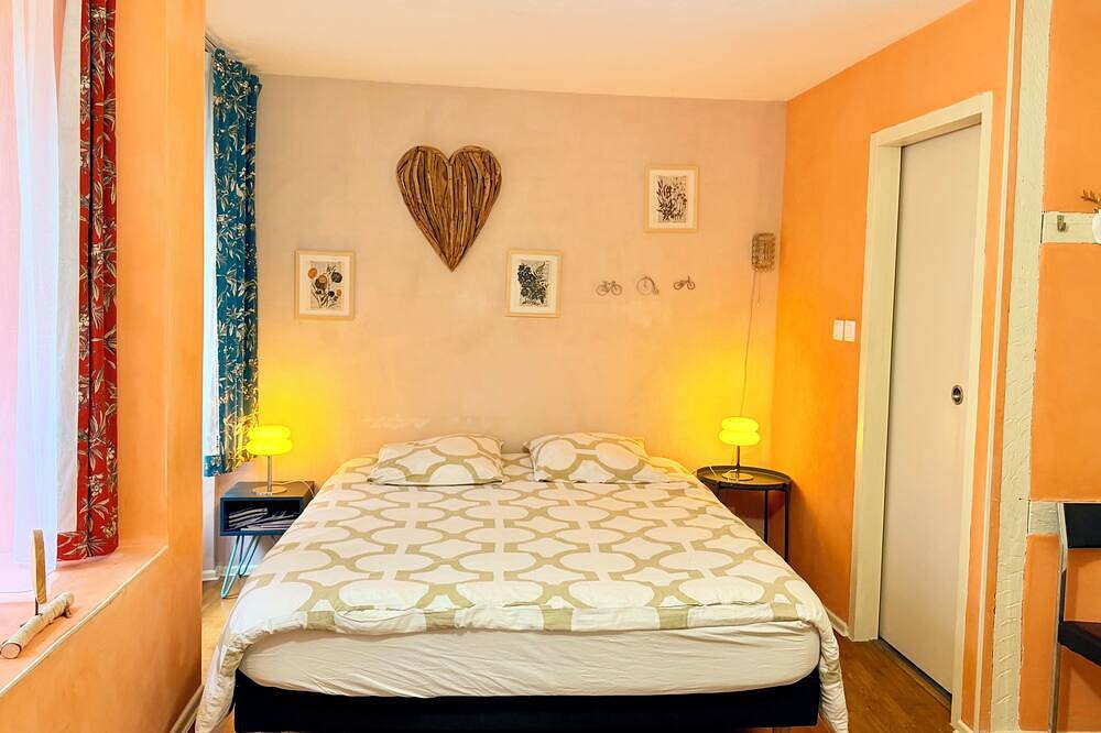Appartement entier, Gîte du coeur à côté de la Cathédrale. Aussi sur projet-z.com ;) in Strasbourg, Région de Strasbourg