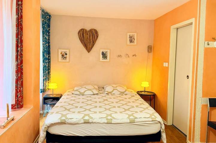 Entire apartment, Cosy groundfloor appartment in the heart of Strasbourg, with 2 bikes. in Strasbourg, Strasbourg region