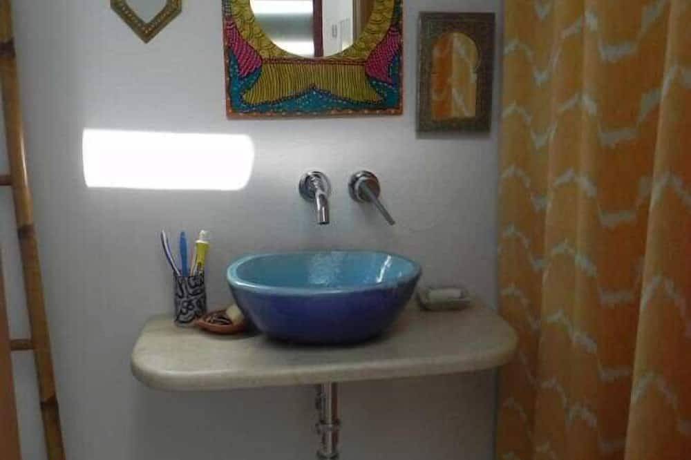 In the middle of the old town of Conil, furnished roof terrace with sea view, gas grill, modern furniture - Casa Magallanes - in Conil de la Frontera, Costa de la Luz
