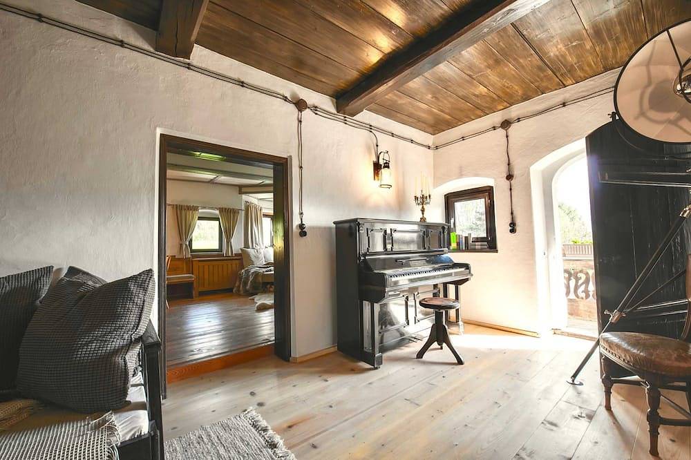 Bauernhaus-Schloss Wagrain - Bauernhaus für 10 Personen (265qm) in Ebbs, Kufstein Umgebung