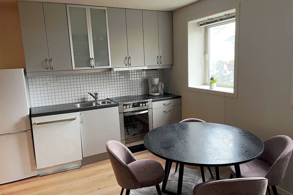 Ganze Wohnung, Cozy apartment with parking in the city center in Tromsø