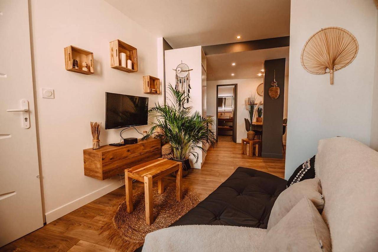 Appartement entier, La Casa Bali in Irigny, Lyon et ses environs
