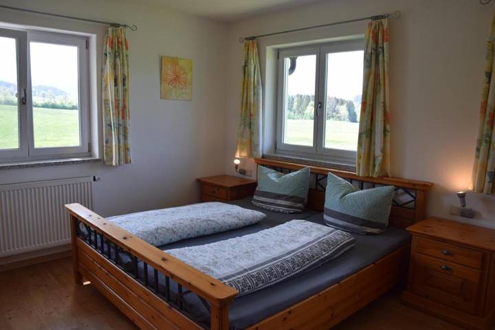 Ferienwohnung für 7 Personen, mit Garten und Ausblick in Isny im Allgäu - 4