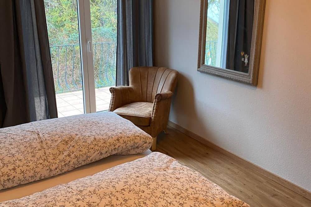 Ganze Wohnung, Apartment 'Rebblick' mit Bergblick, Balkon und Wlan in Britzingen, Müllheim